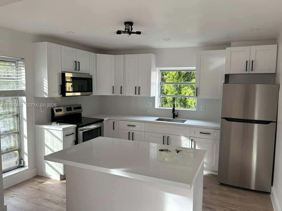 4725 NW 7th St # 3, Miami FL 33126