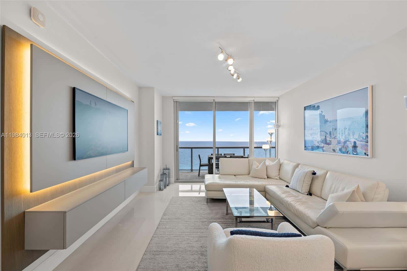 6799 Collins Ave # 1404, Miami Beach FL 33141