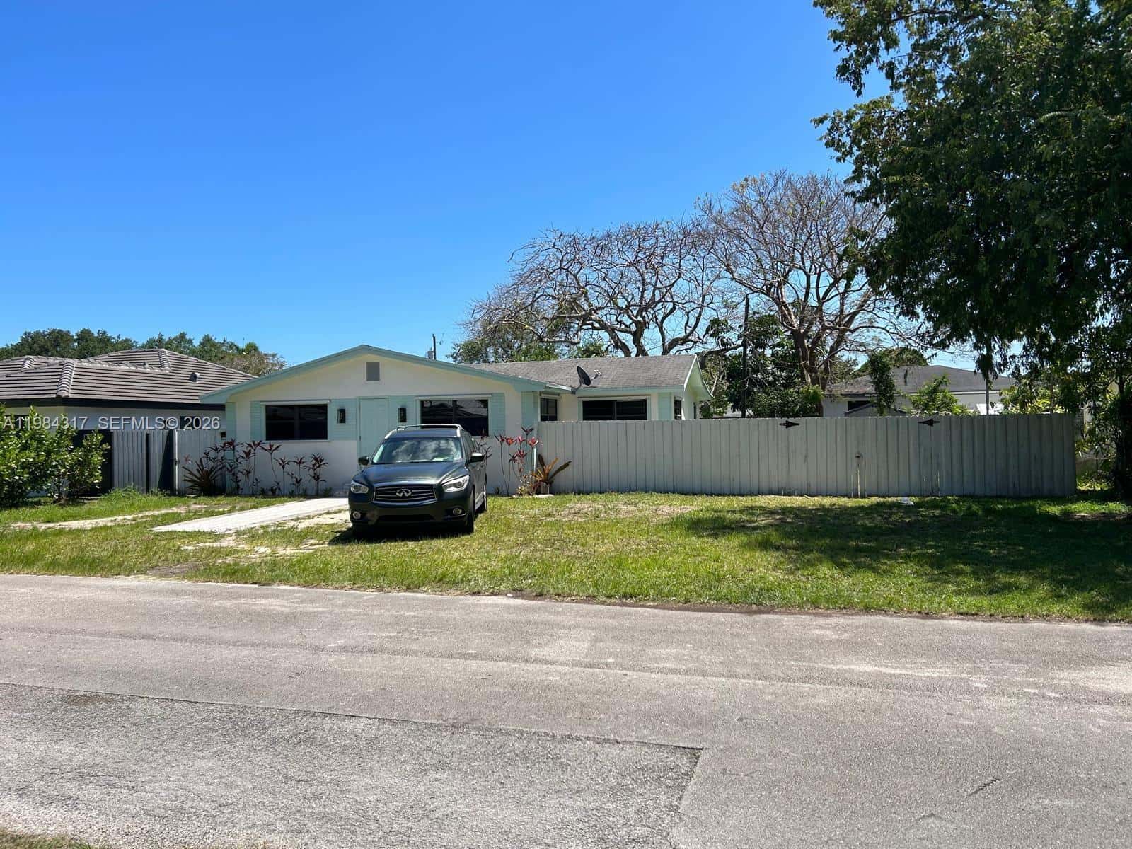 8866 SW 126th St, Miami FL 33176
