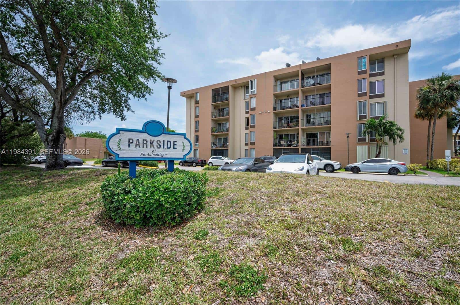 9220 Fontainebleau Blvd # 202, Miami FL 33172