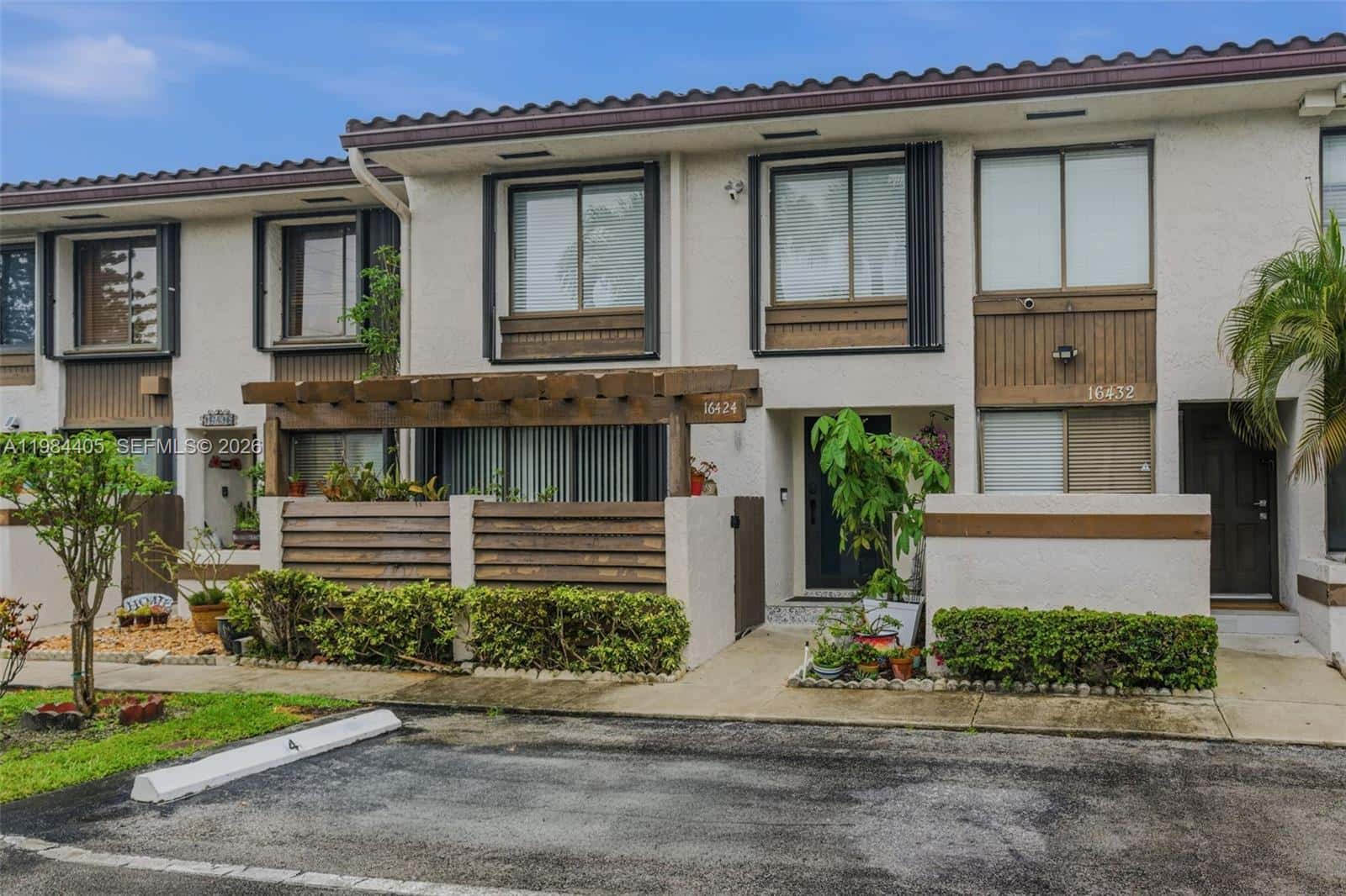 16424 NE 26th Ave # 4, North Miami Beach FL 33160