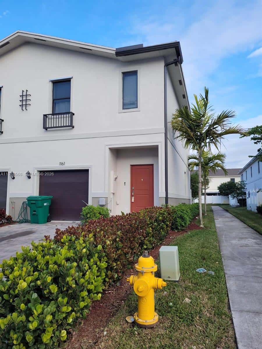1161 SW 8th Ave, Florida City FL 33034