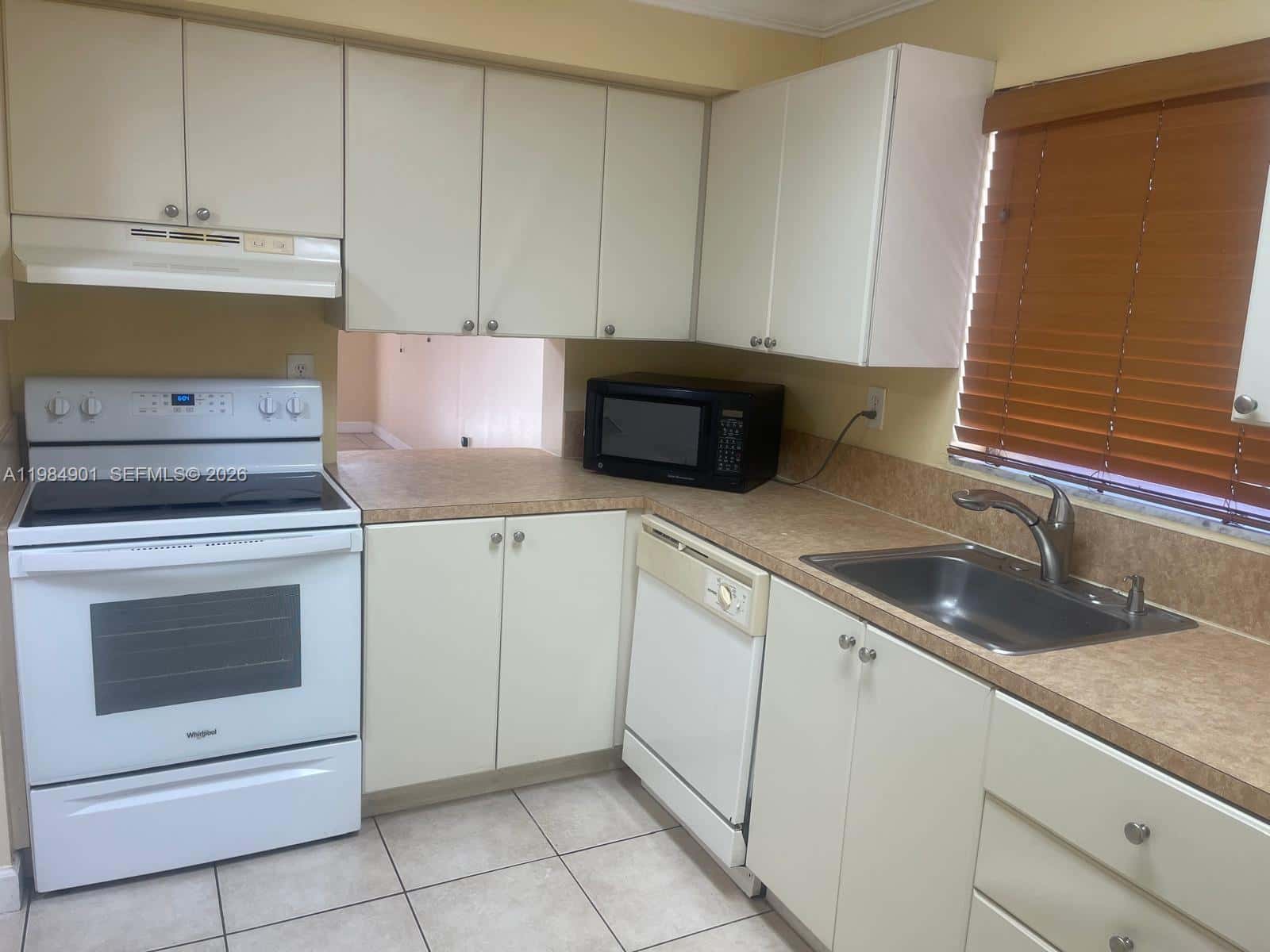 8600 SW 109th Ave # 220, Miami FL 33173