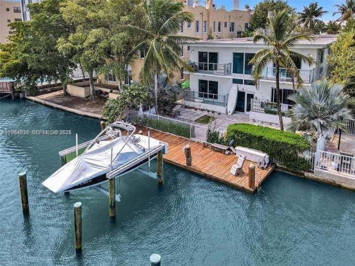 7171 Bay Dr # 5, Miami Beach FL 33141