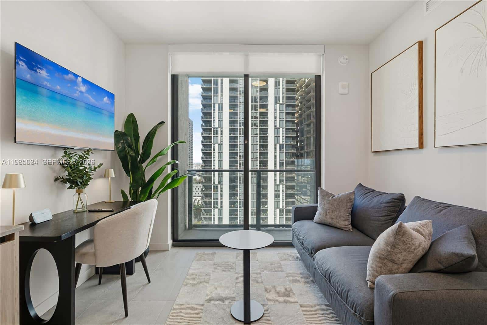 121 NE 5th St # 2706, Miami FL 33132