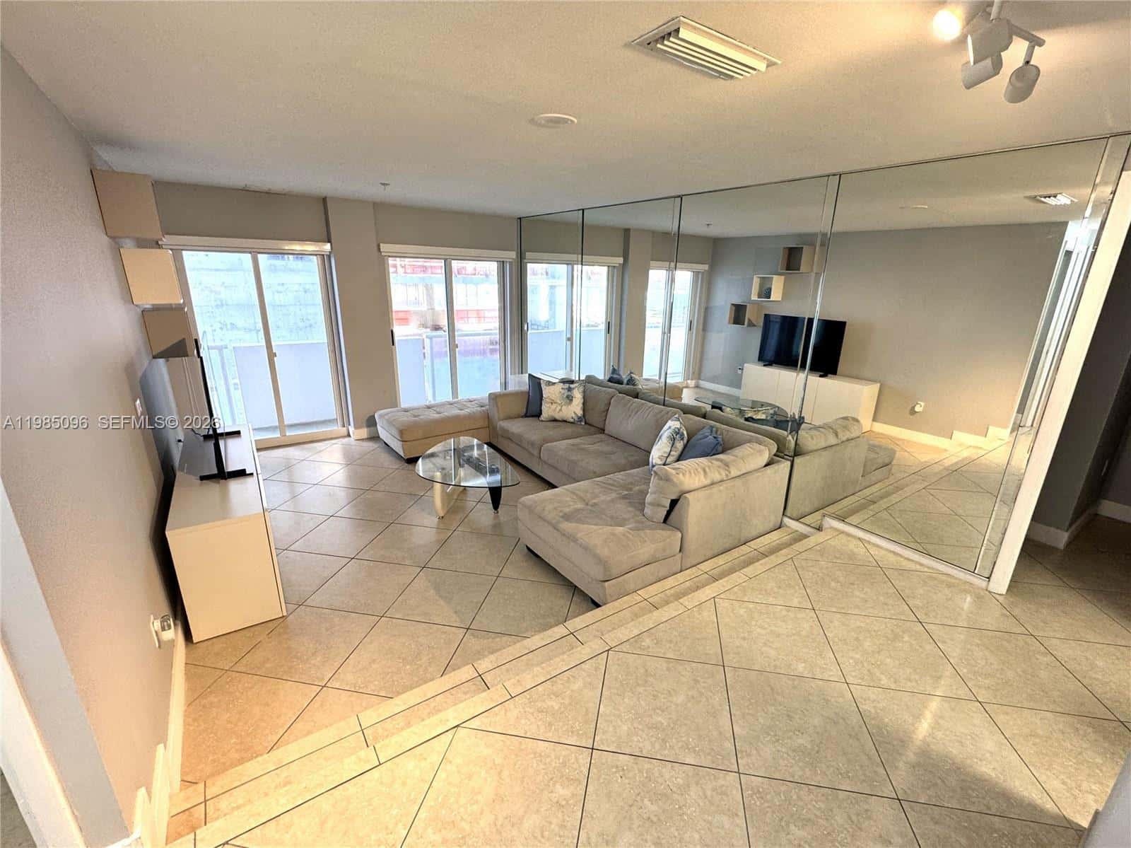 9195 Collins Ave, Surfside FL 33154