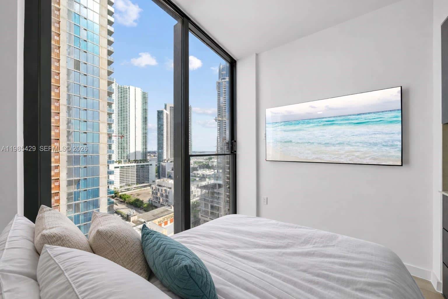 20 NE 11 ST # 2306B, Miami FL 33132