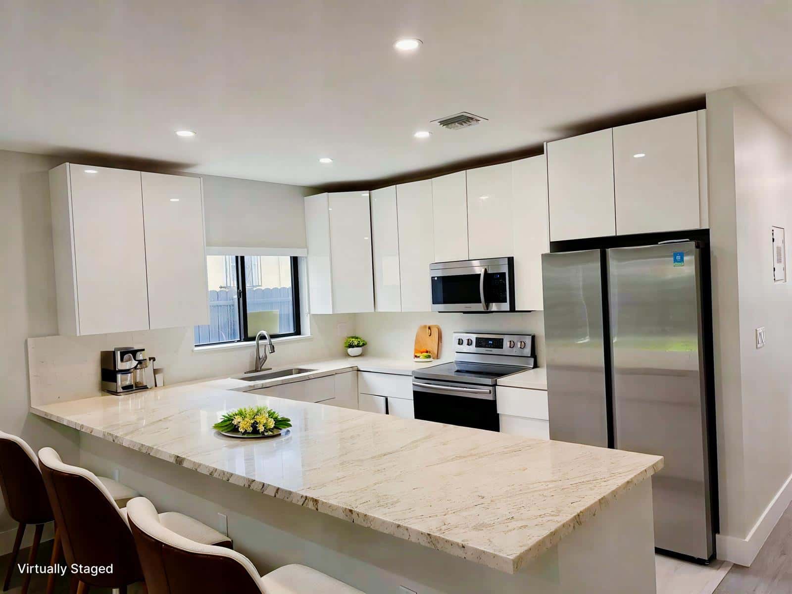2210 W 5th Way, Hialeah FL 33010