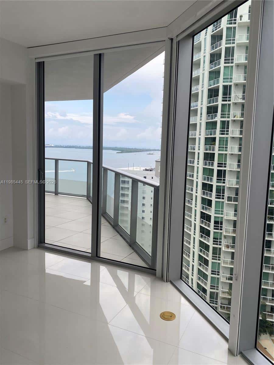 1300 Brickell Bay Dr # 1903, Miami FL 33131