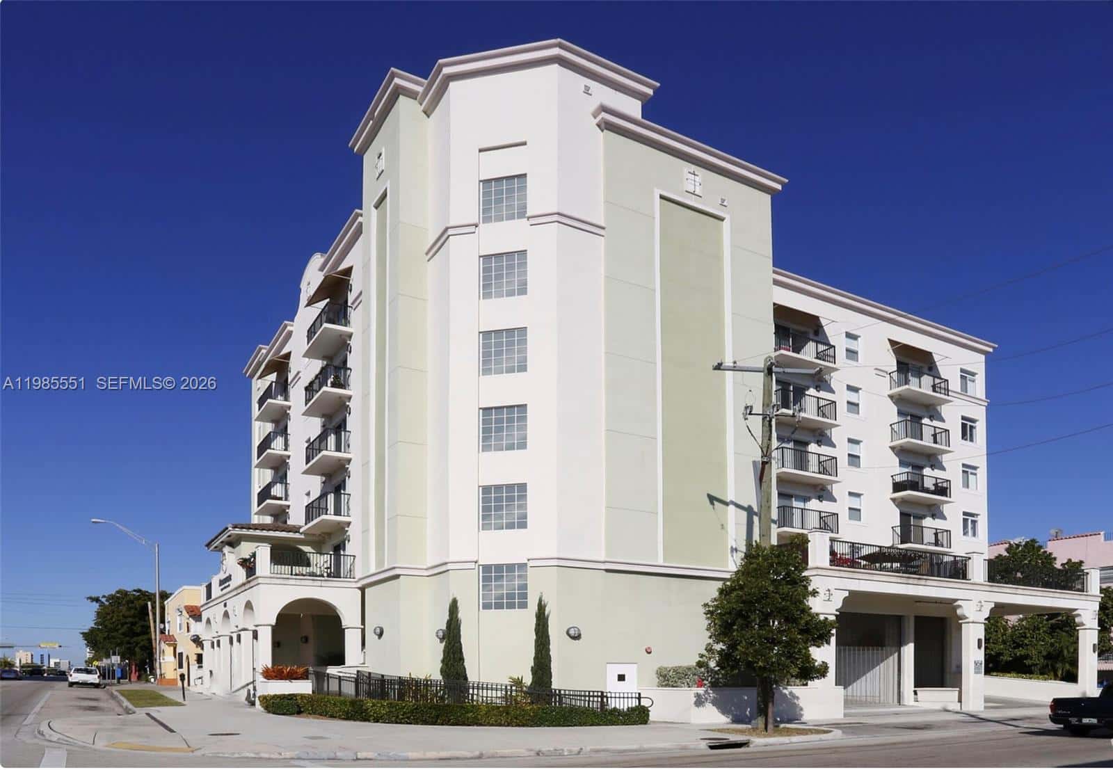 435 SW 12th Ave # 605, Miami FL 33130