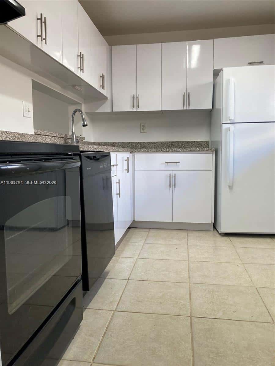 8420 SW 133rd Ave Rd # 422, Miami FL 33183