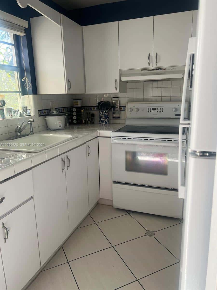 6620 W 2nd Ct # 407, Hialeah FL 33012