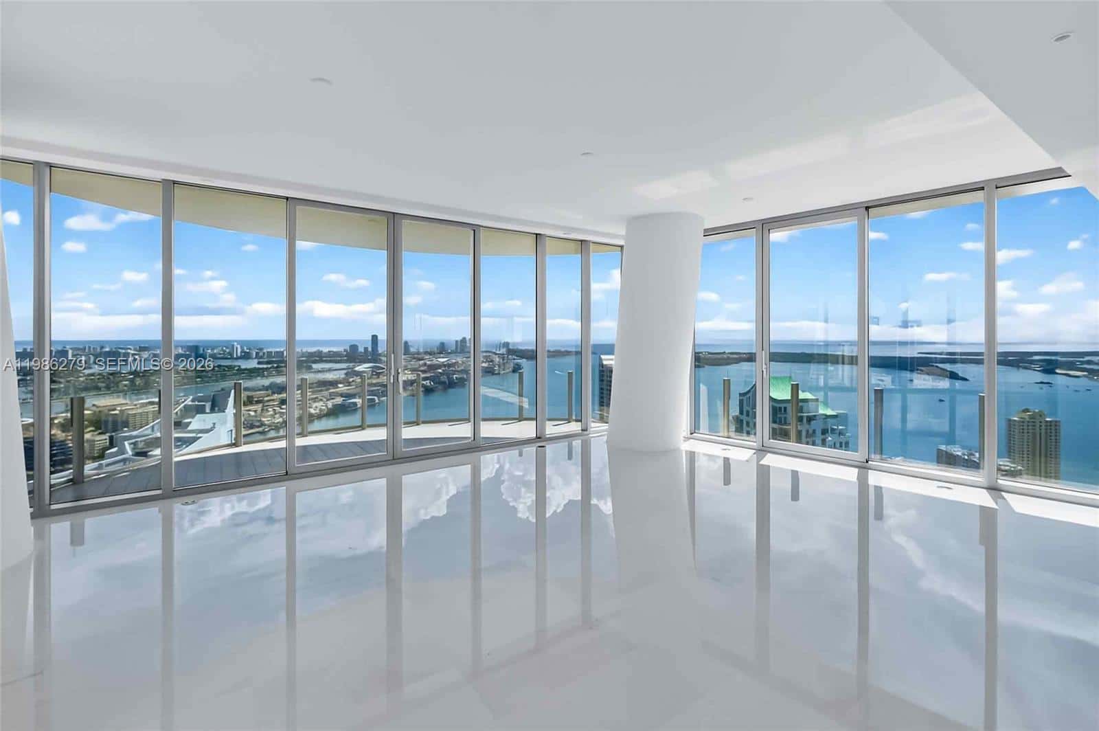 300 Biscayne Blvd Way # 4901E, Miami FL 33131