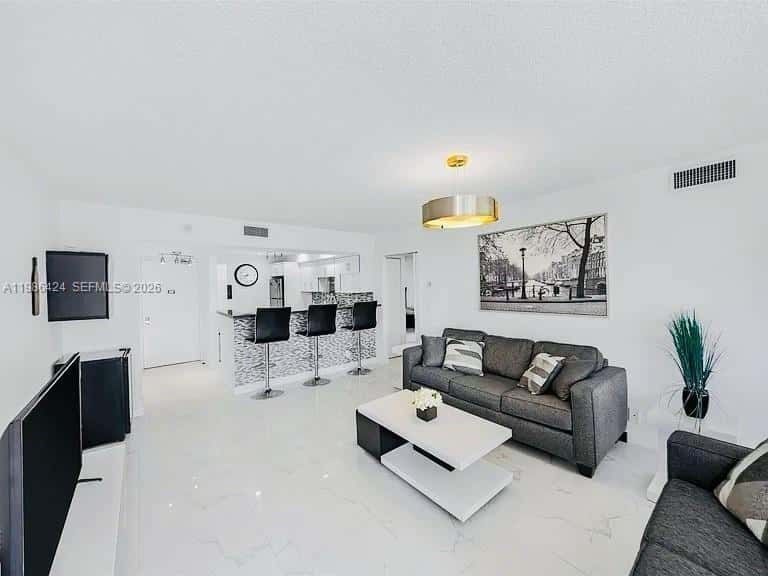 20301 W Country Club Dr # 1023, Aventura FL 33180