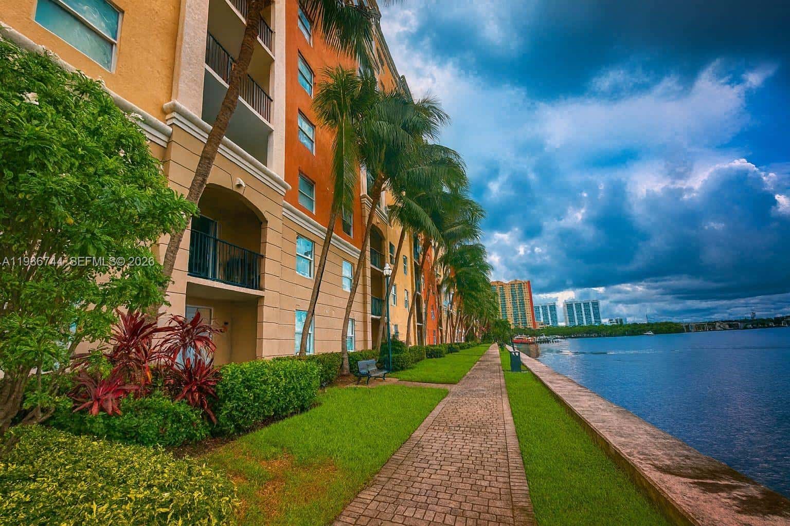 17150 N Bay Rd # 2122, Sunny Isles Beach FL 33160