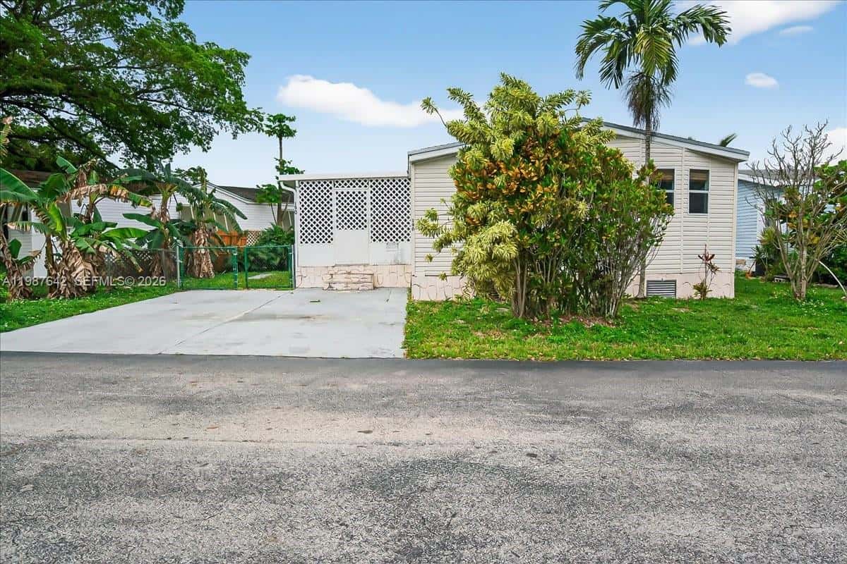 35250 SW 177th Ct, Homestead FL 33034