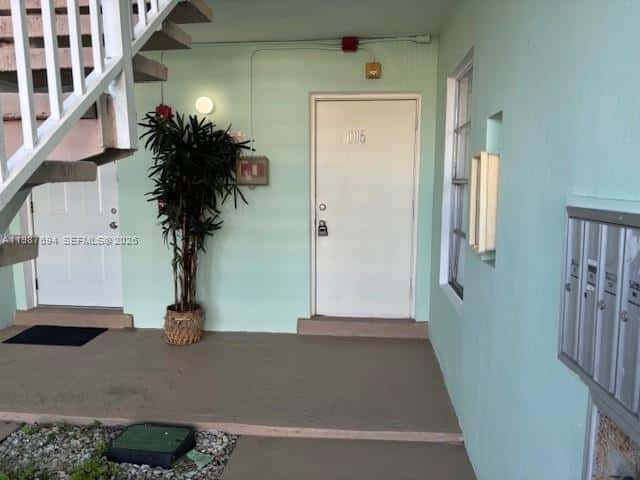 7670 SW 82nd St # 116, Miami FL 33143