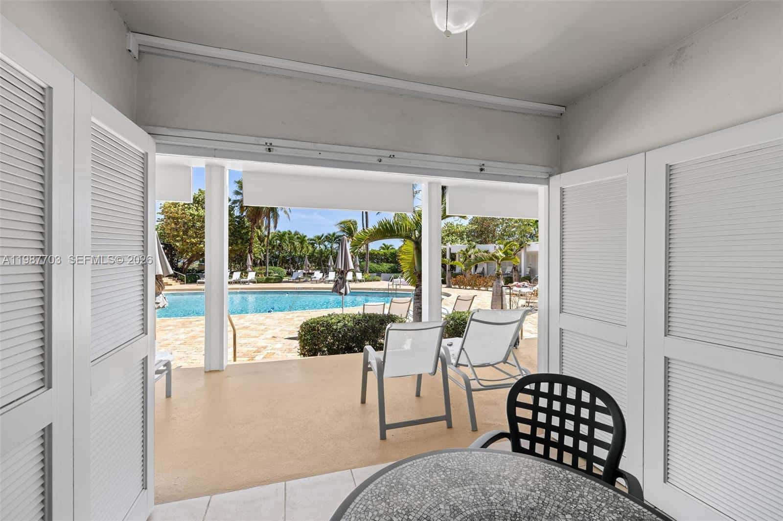 5055 Collins Ave, Miami Beach FL 33140
