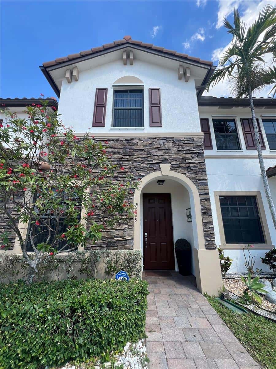 8925 W 35th Ct # 8925, Hialeah FL 33018