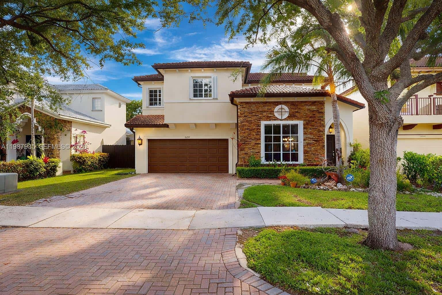 16479 SW 50th Ter, Miami FL 33185