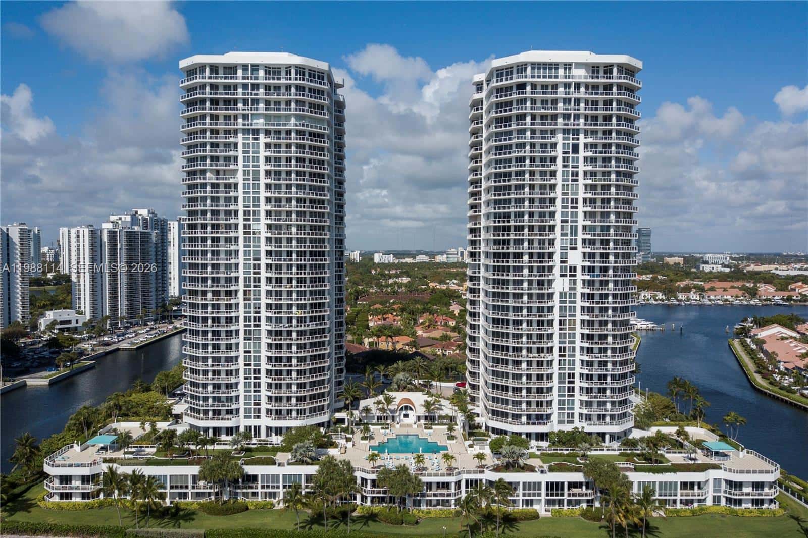 3802 NE 207th St # 1001, Aventura FL 33180