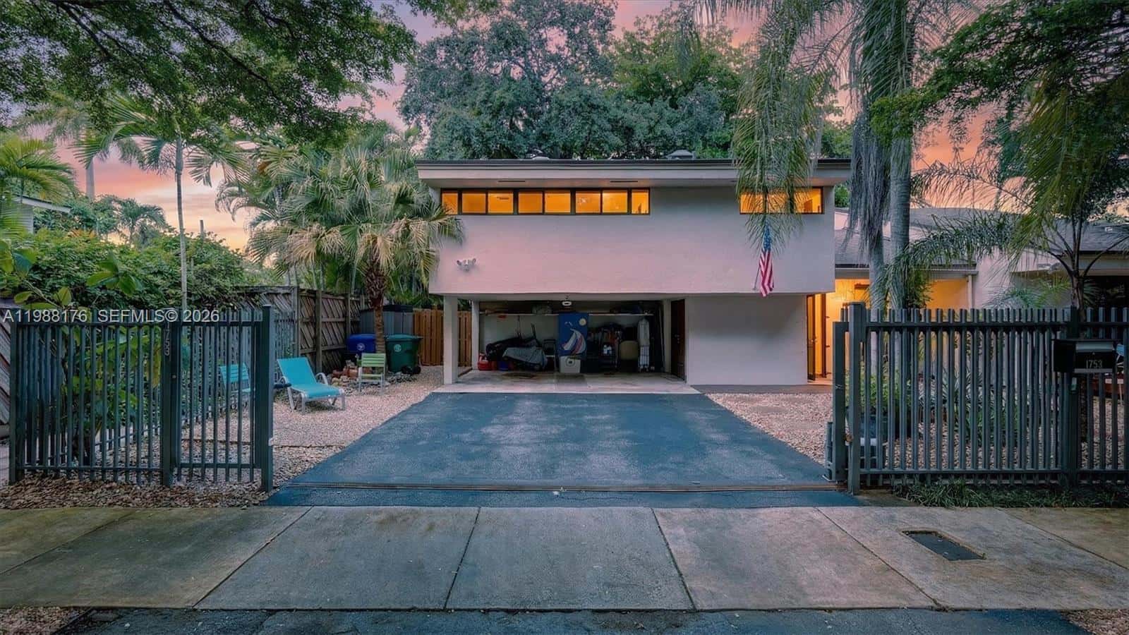 1753 Nocatee Dr, Miami FL 33133