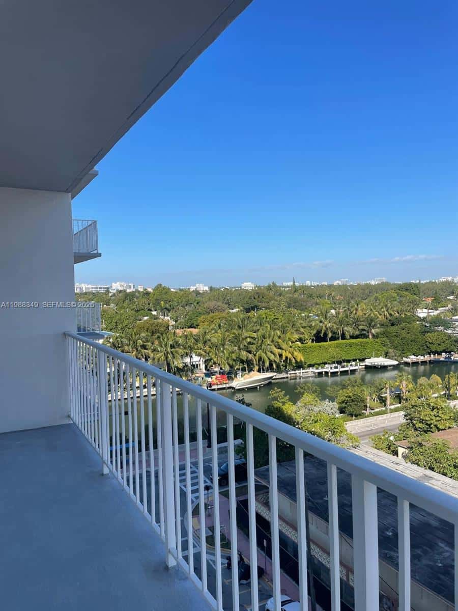 2829 Indian Creek Dr # 806, Miami Beach FL 33140