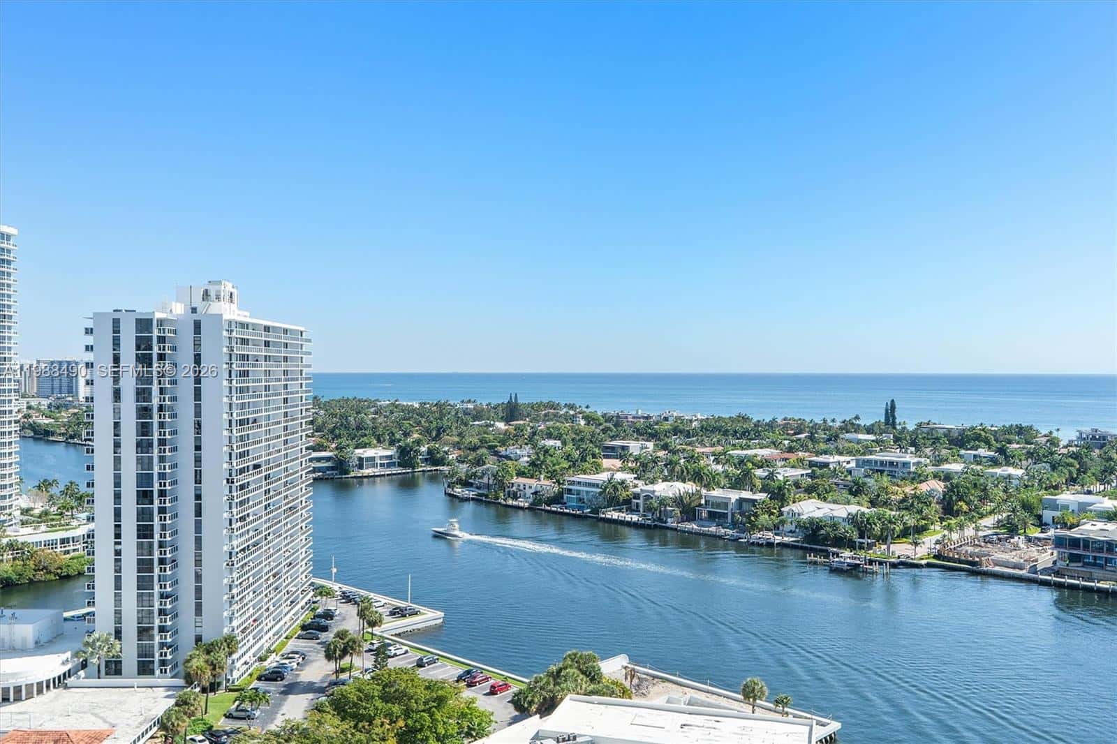 20281 E Country Cub Drive # 1712, Aventura FL 33180
