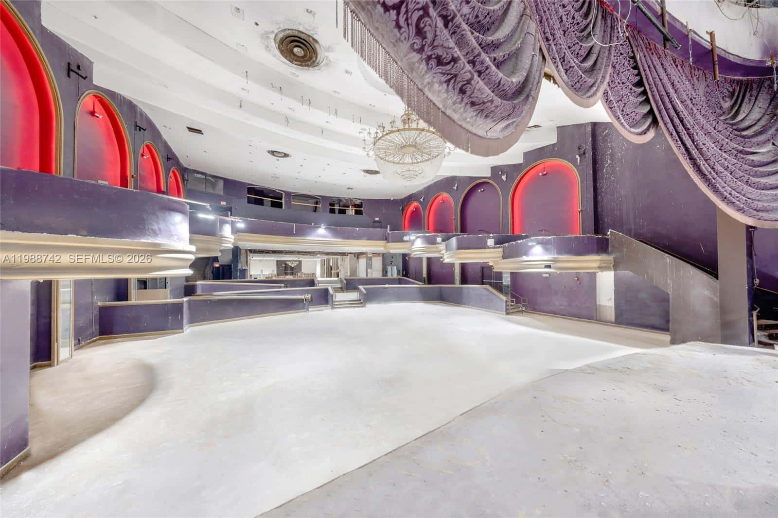 5445 Collins Ave, Miami Beach FL 33140
