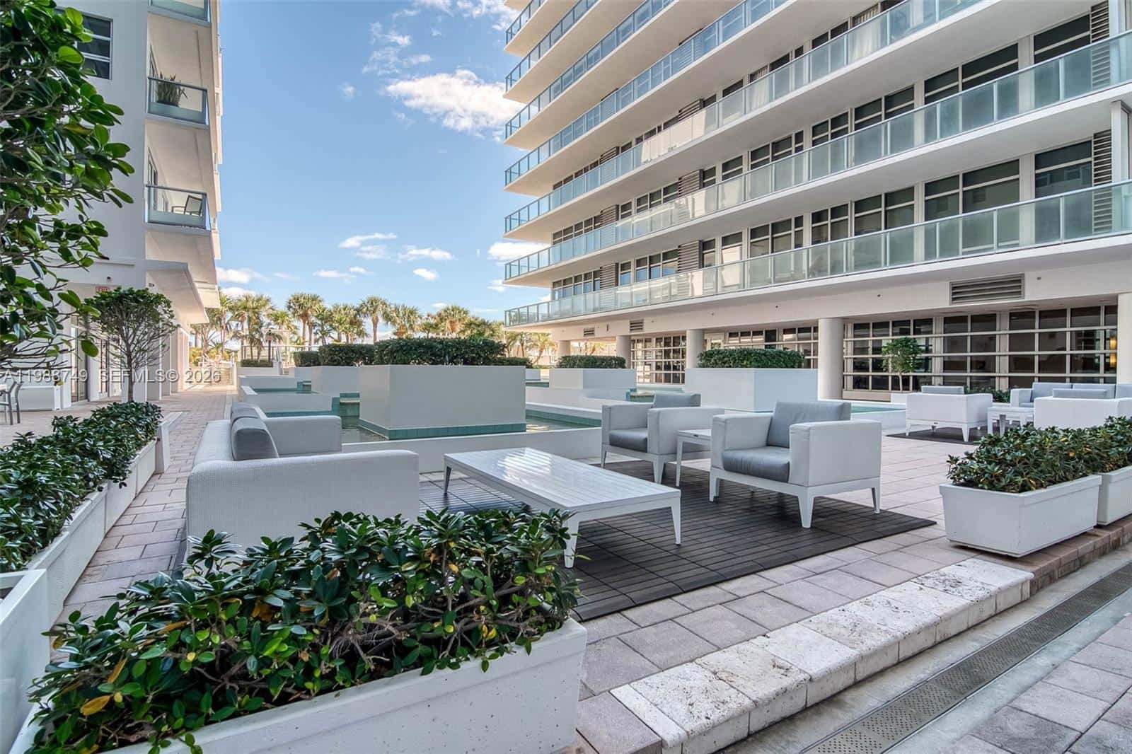 3737 Collins Ave # 203, Miami Beach FL 33140