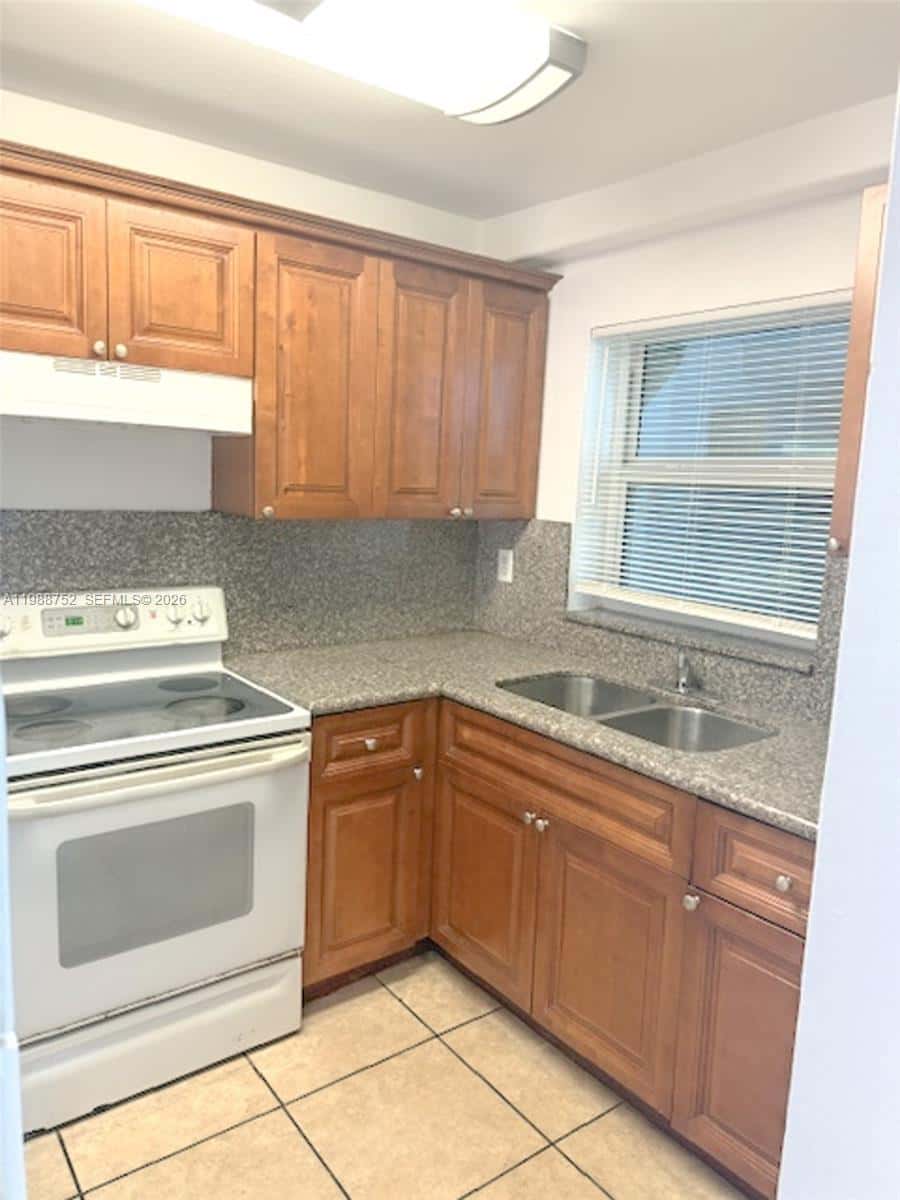 4415 W 10th Ln # 14, Hialeah FL 33012