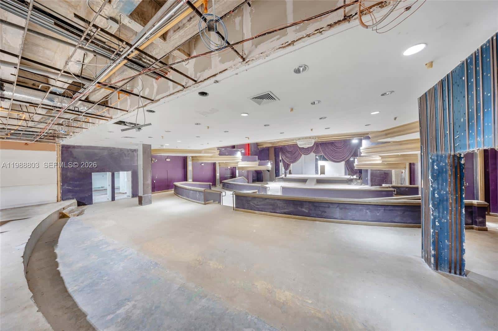 5445 Collins Ave, Miami Beach FL 33140