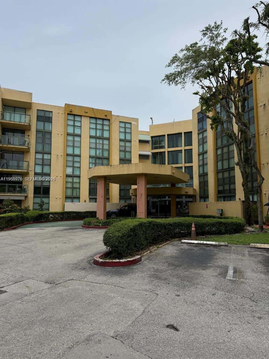 11780 SW 18 St # 2, Miami FL 33175
