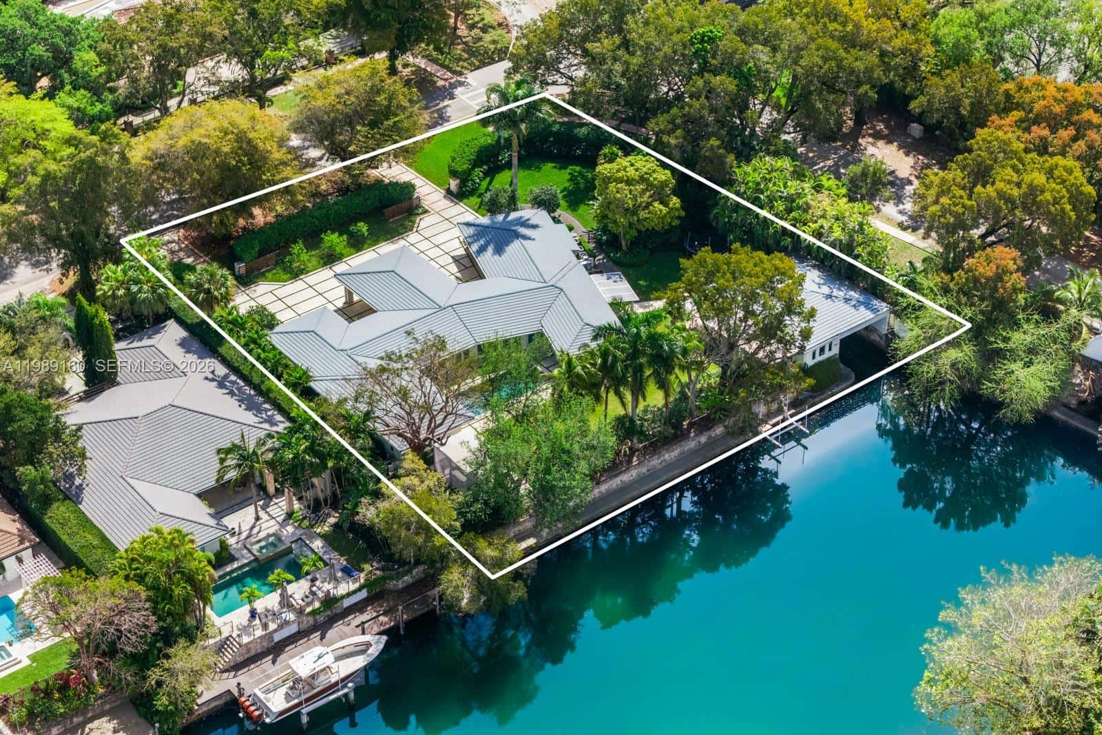 6120 Riviera Dr, Coral Gables FL 33146
