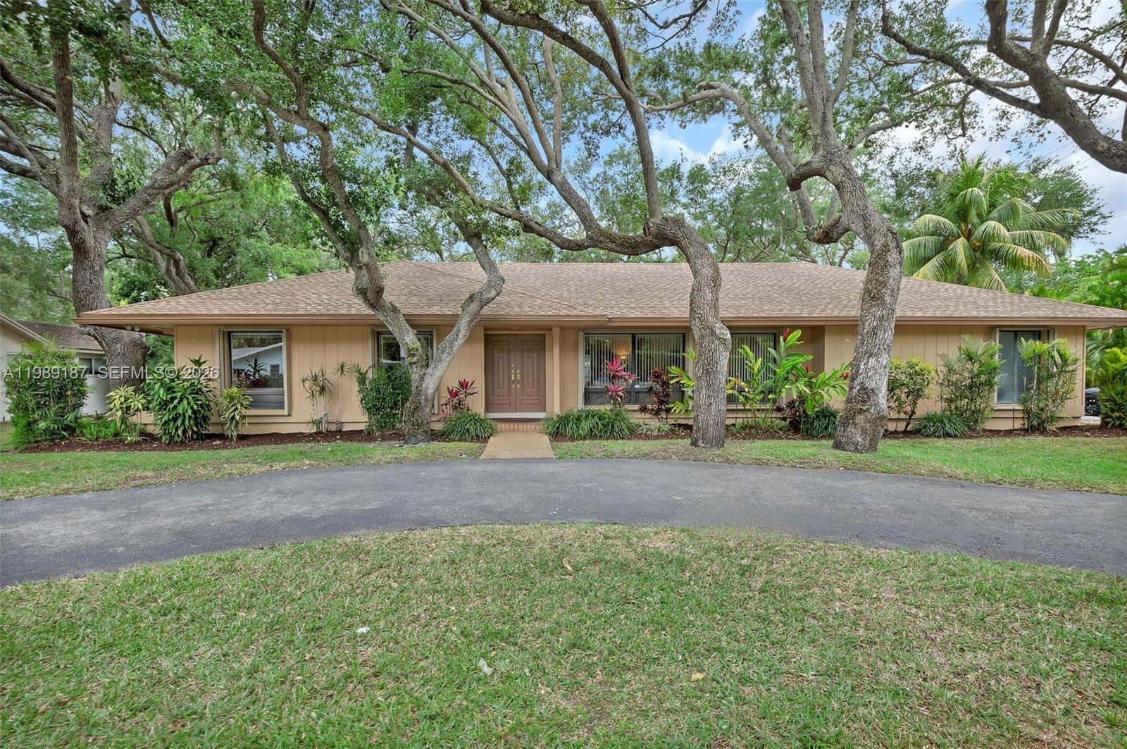 16745 SW 74th Ct, Palmetto Bay FL 33157