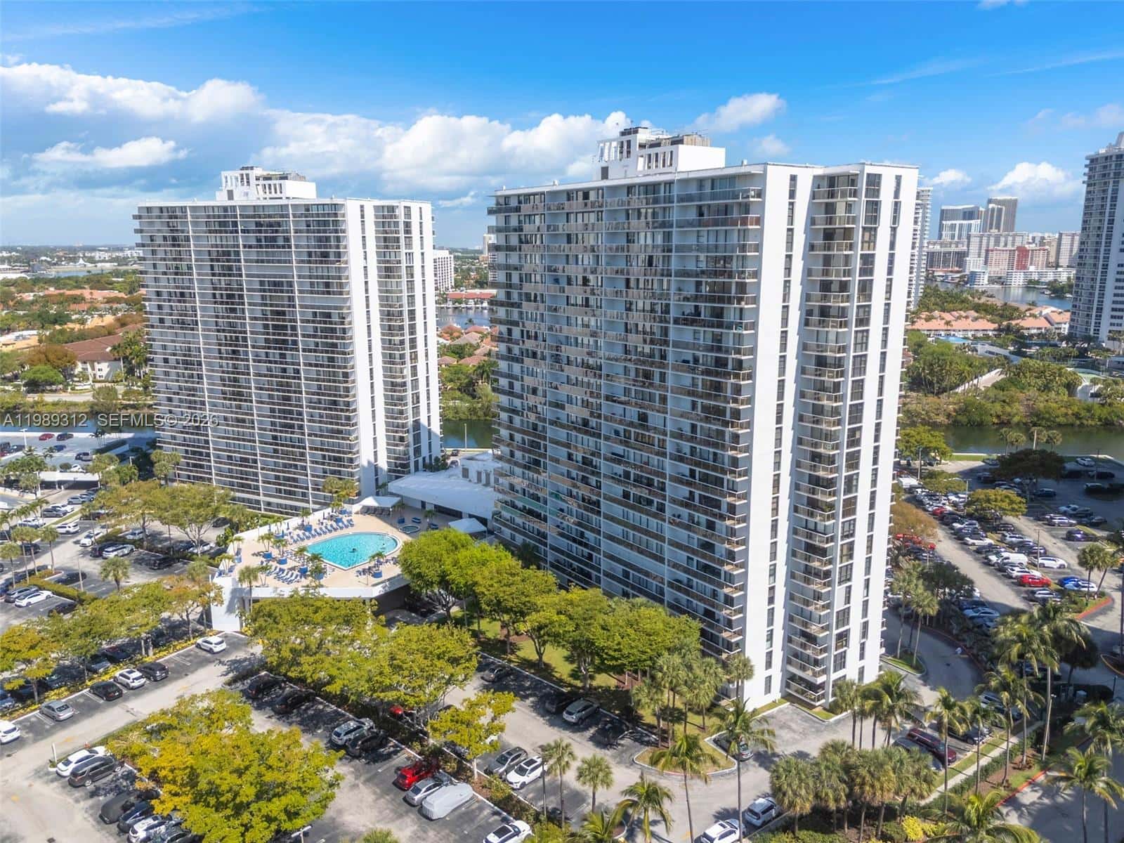 3731 N Country Club Dr # 1427, Aventura FL 33180