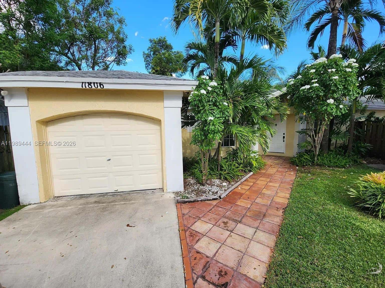11806 SW 102nd St, Miami FL 33186
