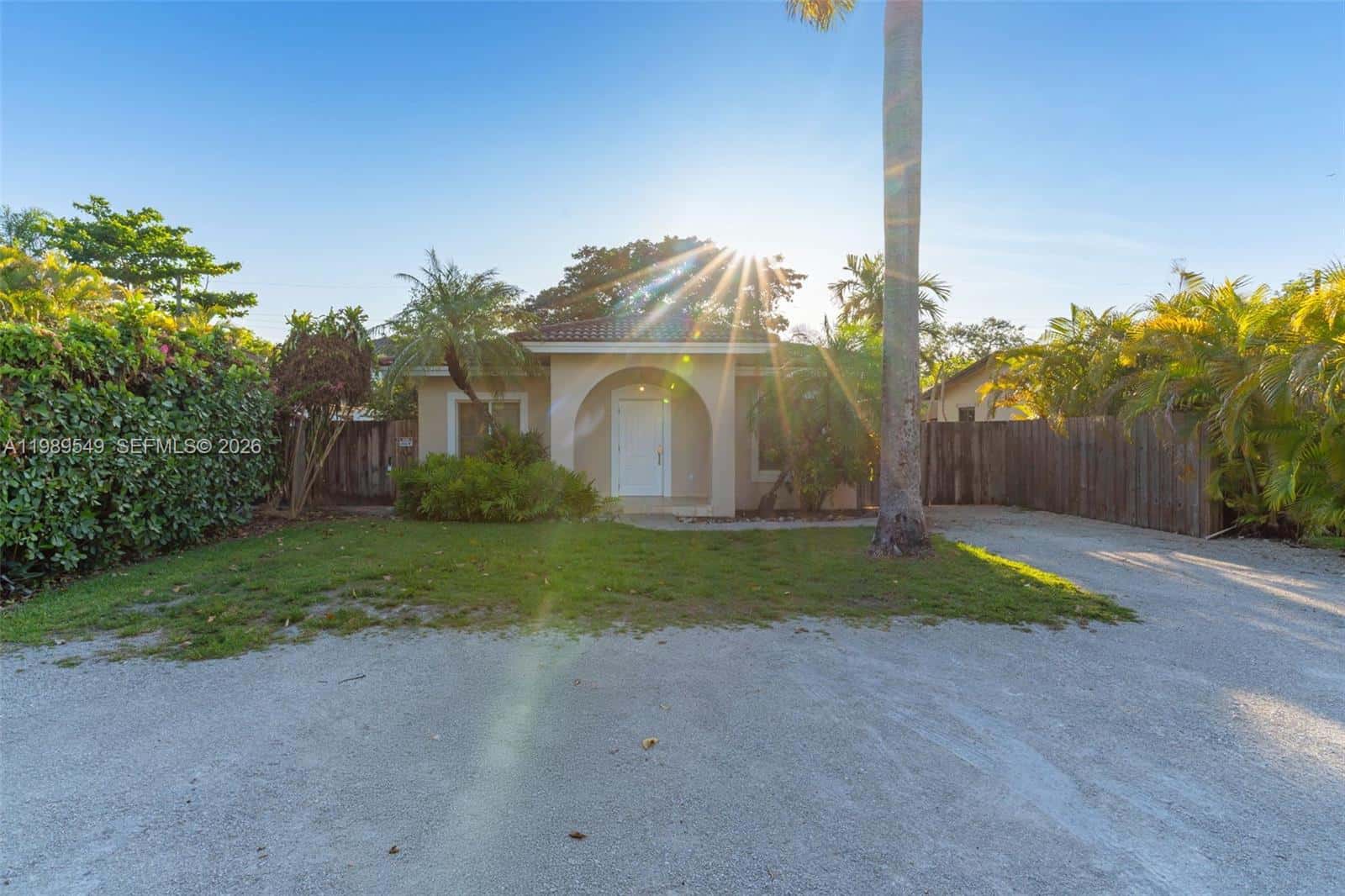 7048 SW 83rd Ct, Miami FL 33143