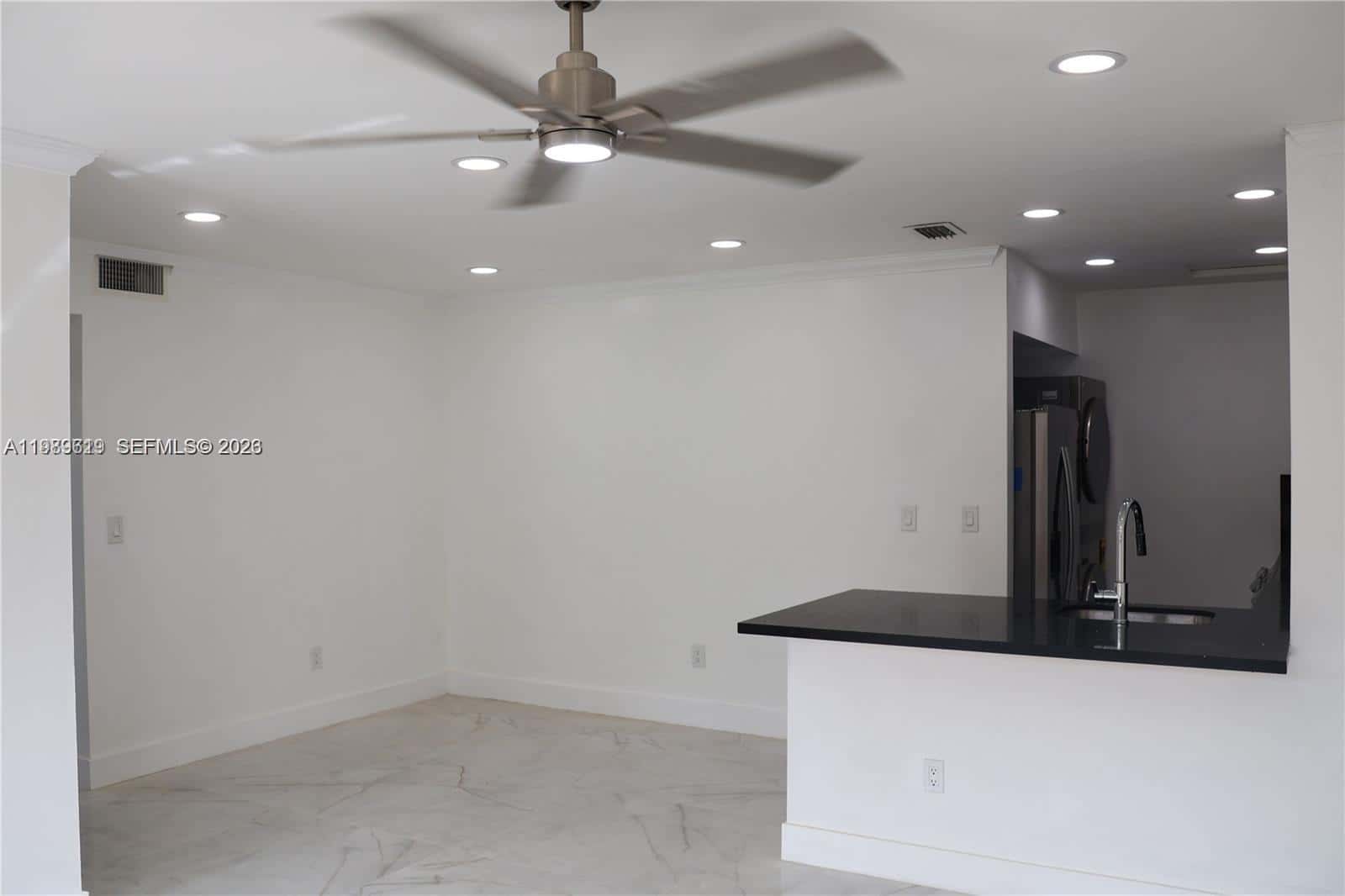 2550 W 67th Pl # 32, Hialeah FL 33016