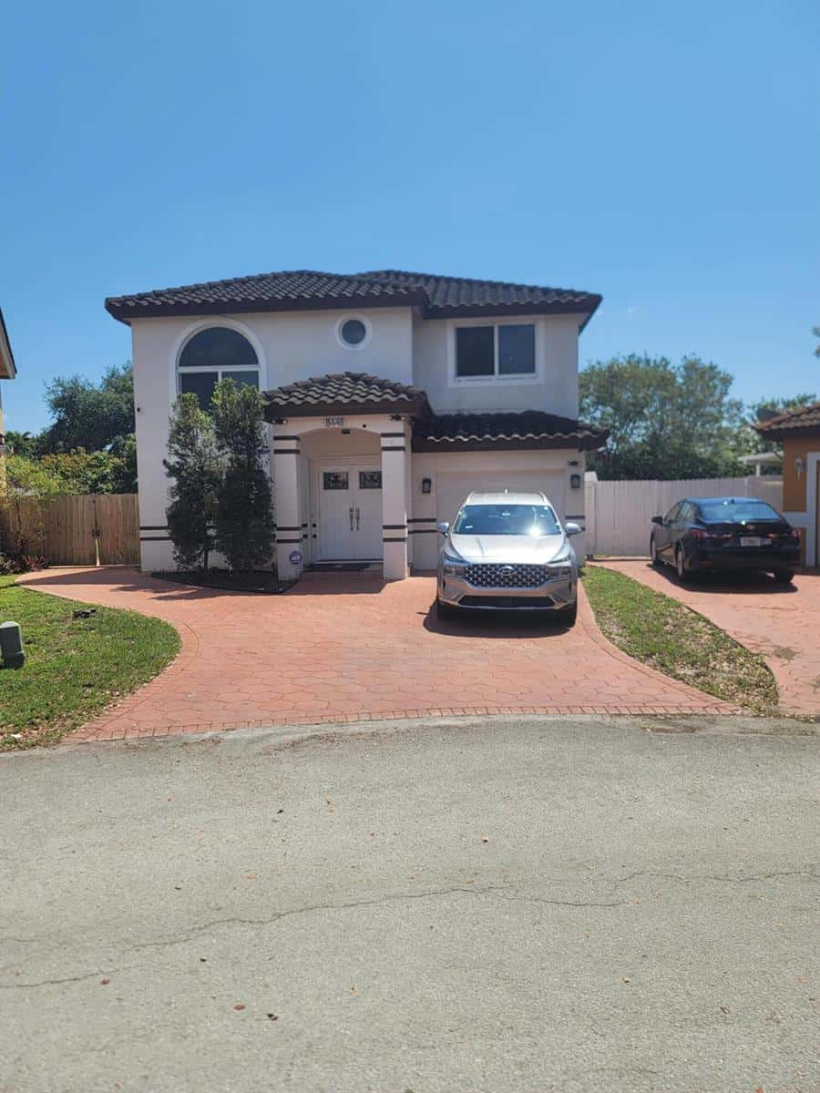 8448 NW 196th Terrace, Hialeah FL 33015