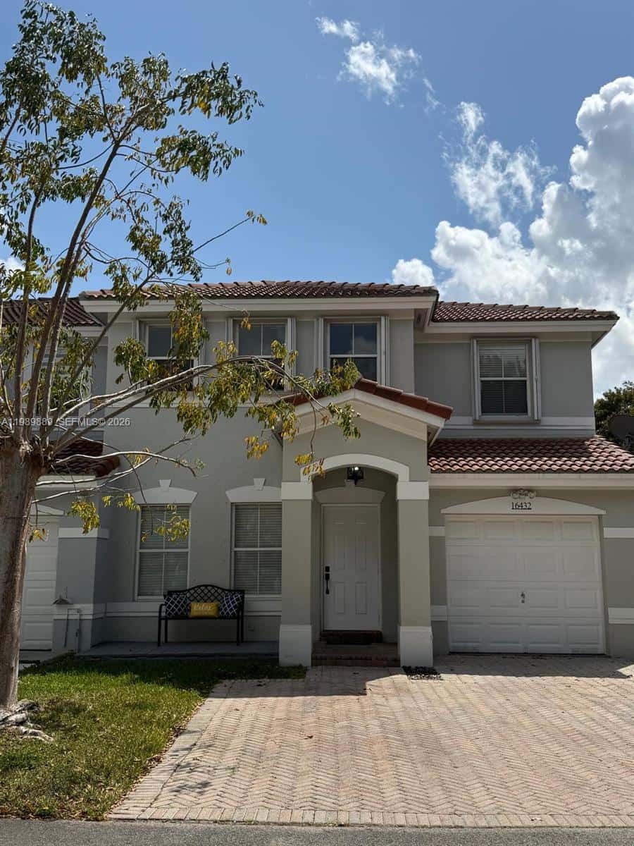 16432 SW 47th Ter, Miami FL 33185