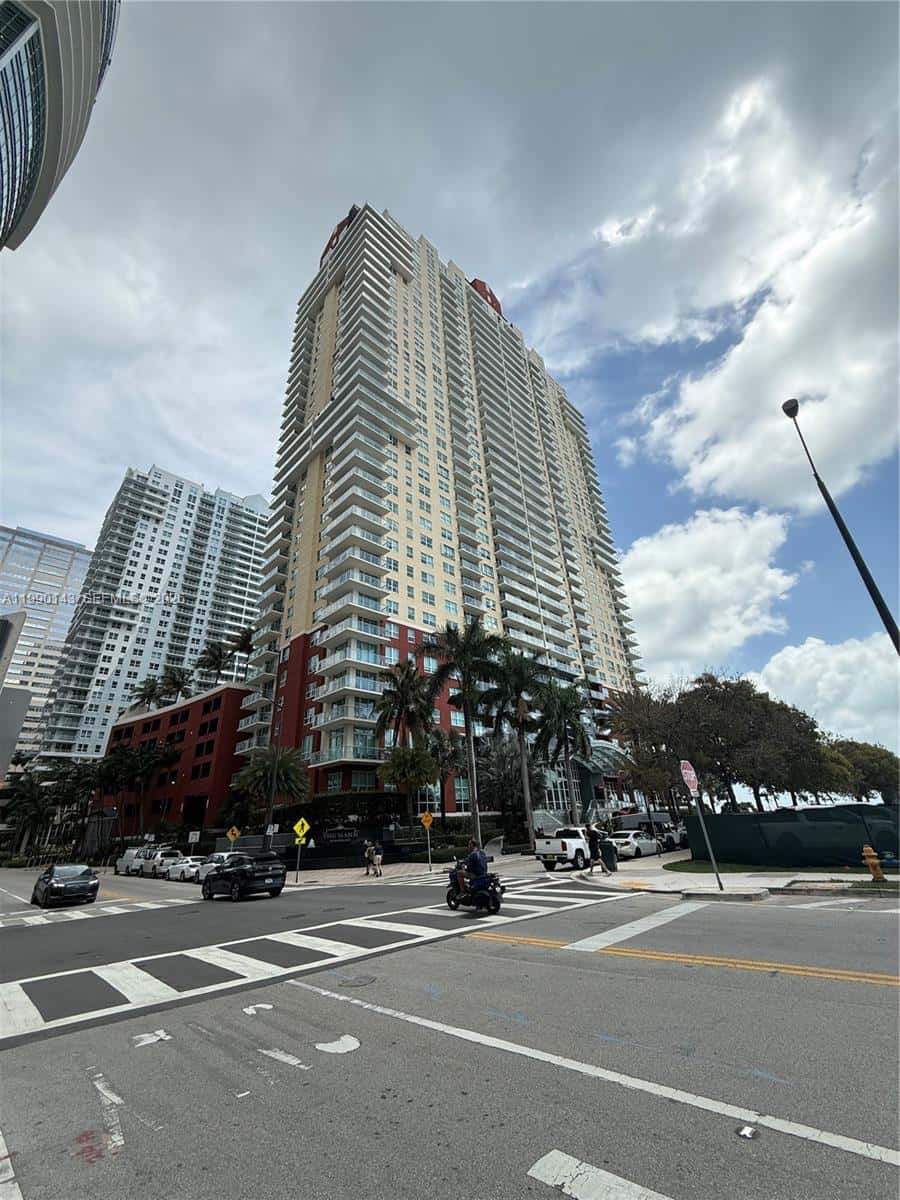 1155 Brickell Bay Dr # 1206, Miami FL 33131