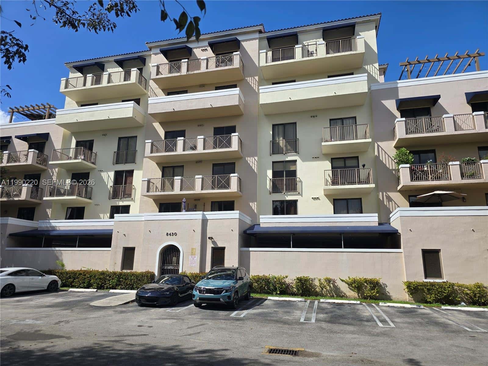 8430 SW 8th St # 308B, Miami FL 33144