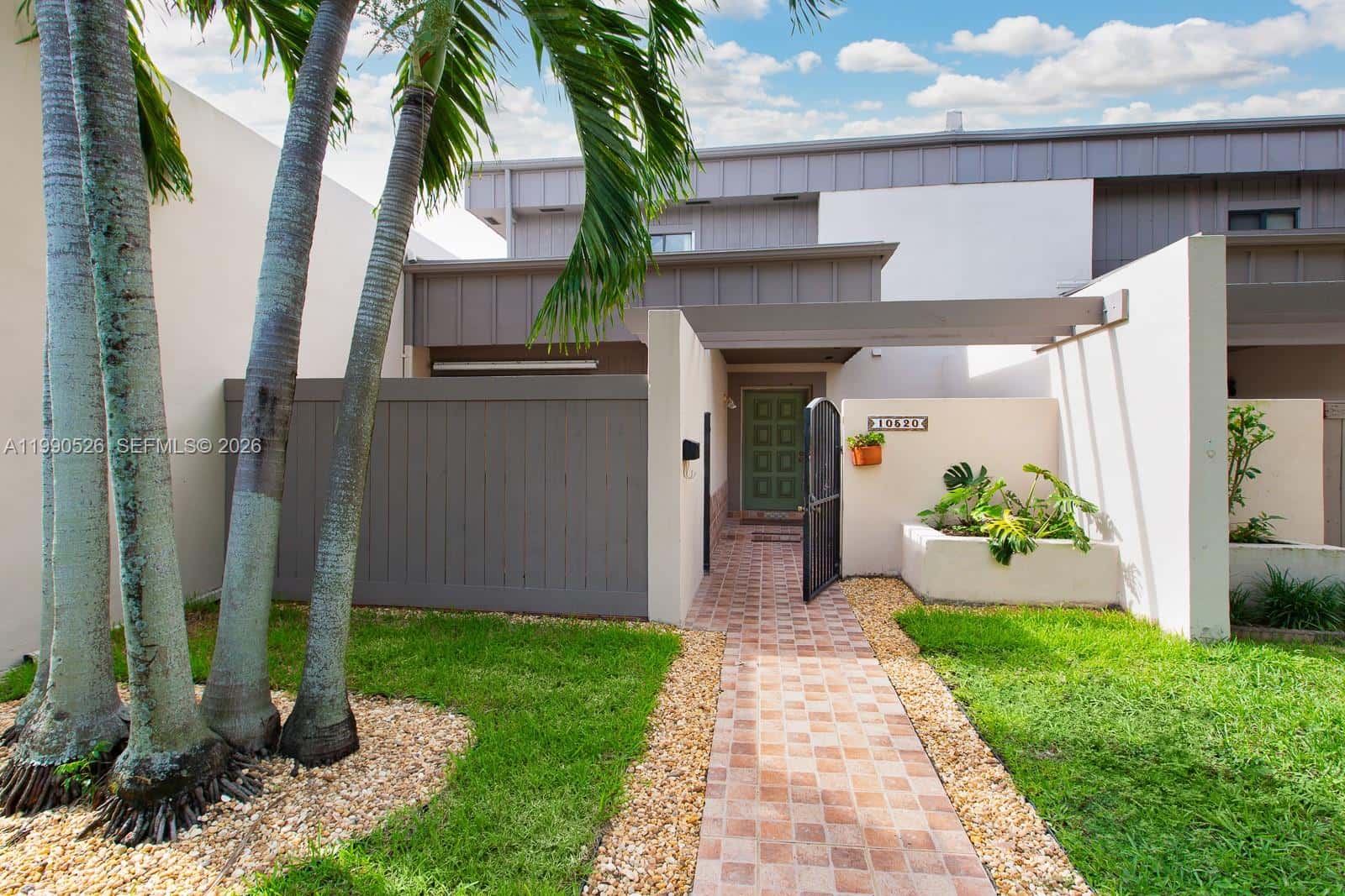 10520 SW 75th Ln, Miami FL 33173