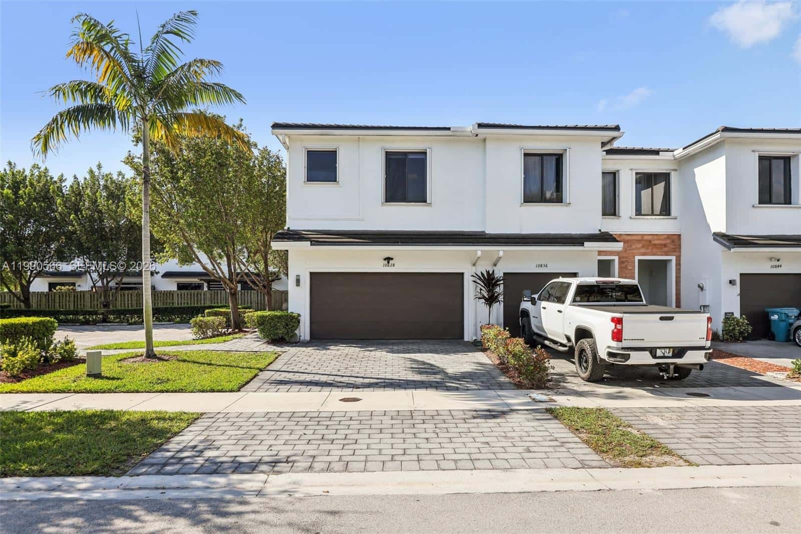 10828 SW 235 St, Miami FL 33032