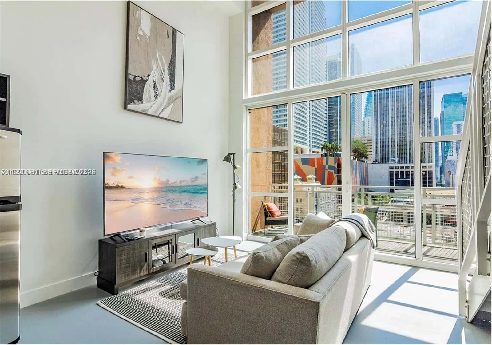 253 NE 2nd St # 617, Miami FL 33132