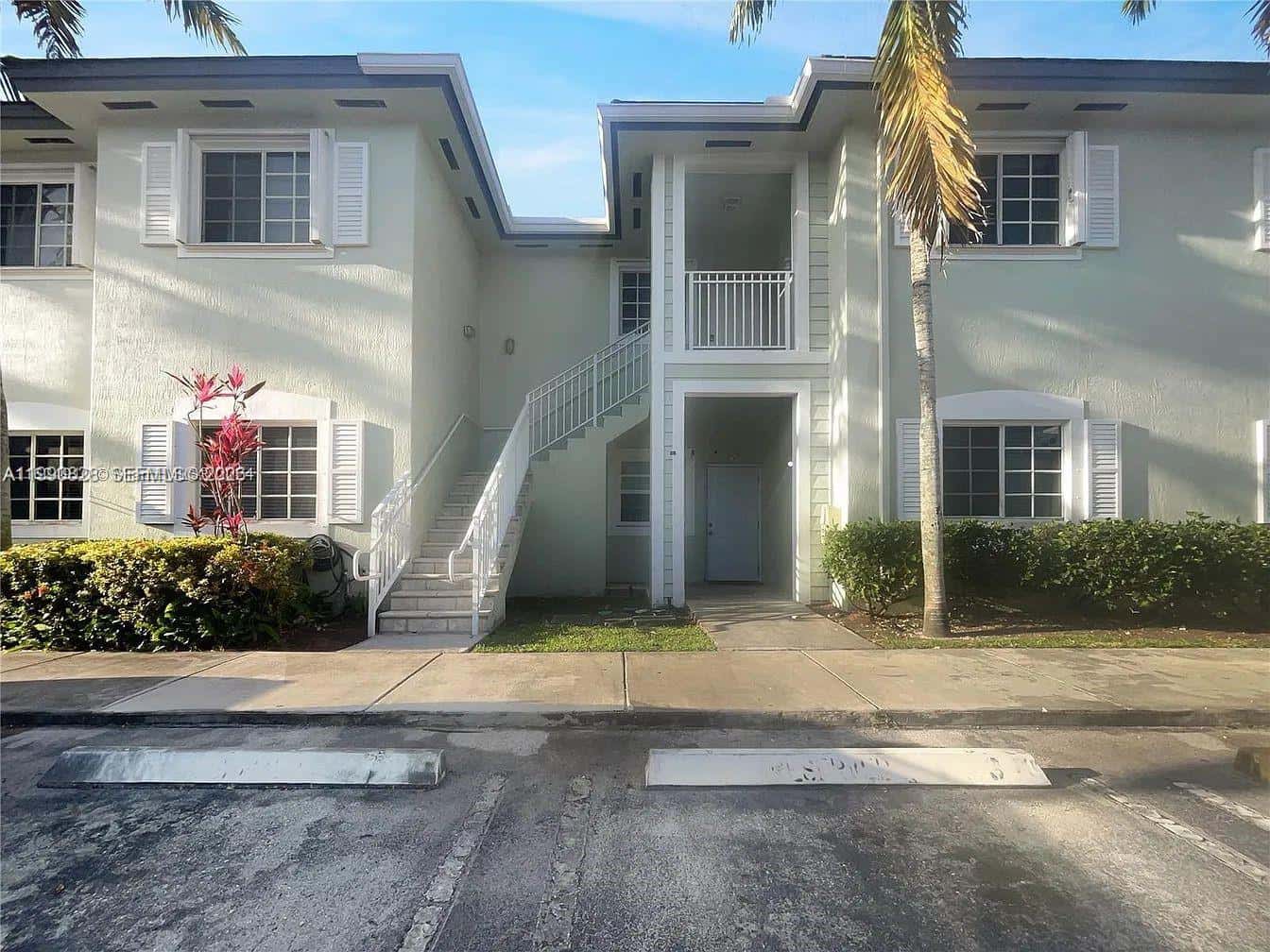 2730 NE 4th St # 205, Homestead FL 33033
