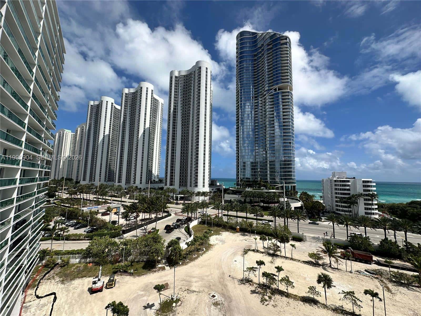 100 Bayview Dr # 911, Sunny Isles Beach FL 33160