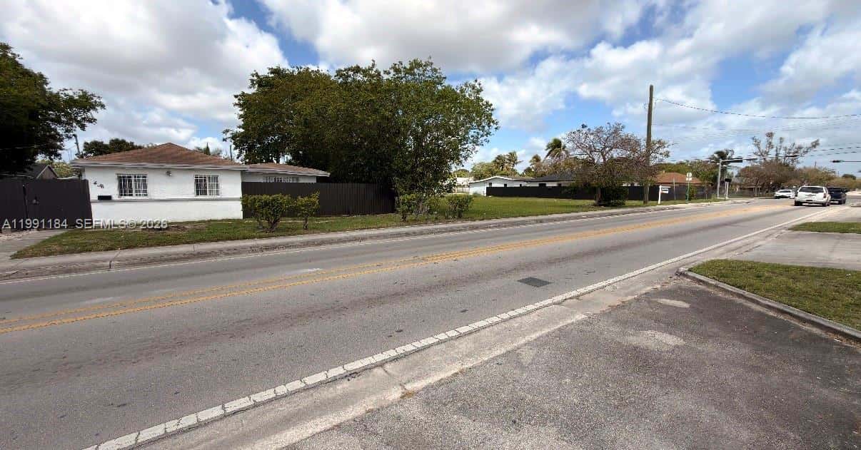 426 SW 6 AVE, Homestead FL 33030