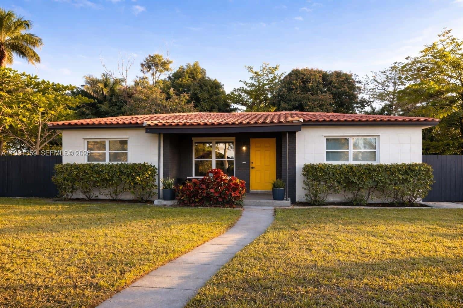 450 NE 155th Ter, Miami FL 33162